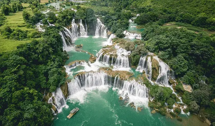 Bản Giốc waterfall seen from above, Cao Bằng