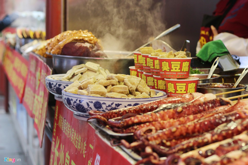 Món ngon đường phố ở Vương Phủ Tỉnh