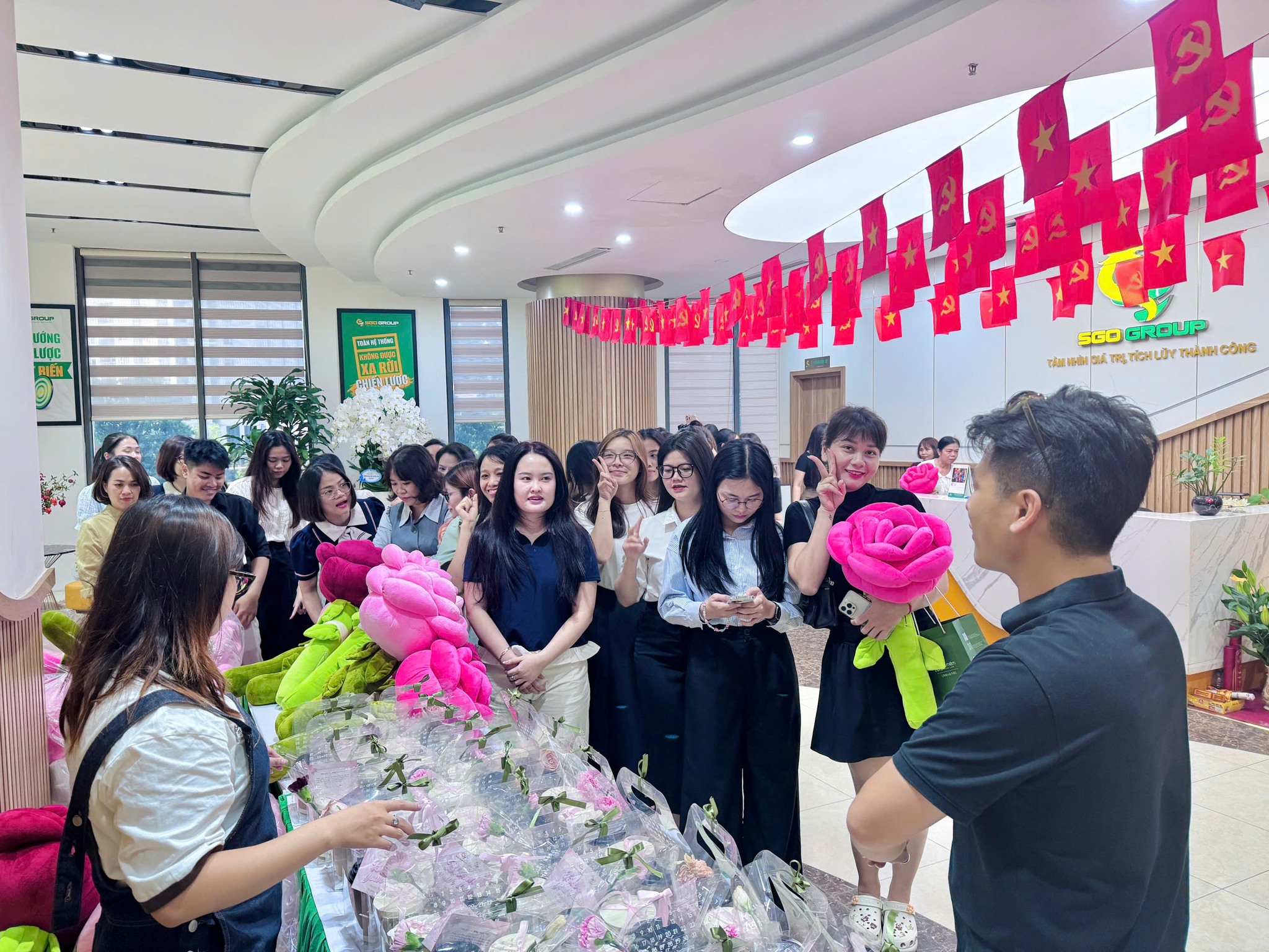 SGO DMC chào mừng Ngày Phụ nữ Việt Nam 20/10