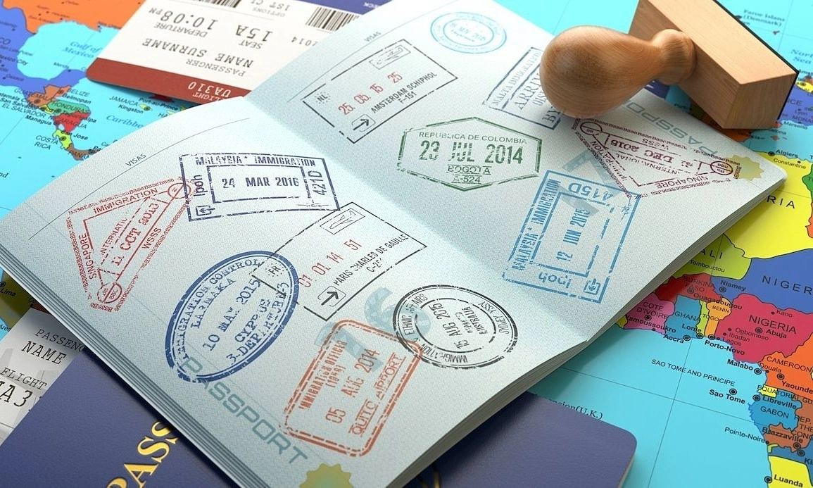 Cách chứng minh lịch sử đi lại khi nhiều quốc gia bỏ dấu mộc hộ chiếu